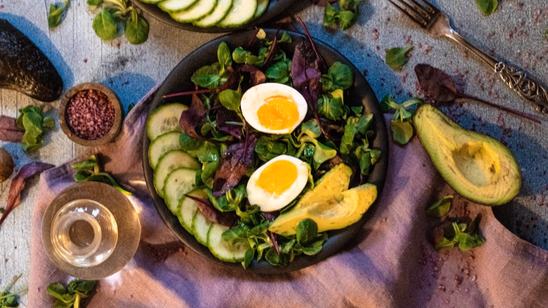 Grønn Eggesalat med Avokado – Enkel og Sunn – ferdig rett