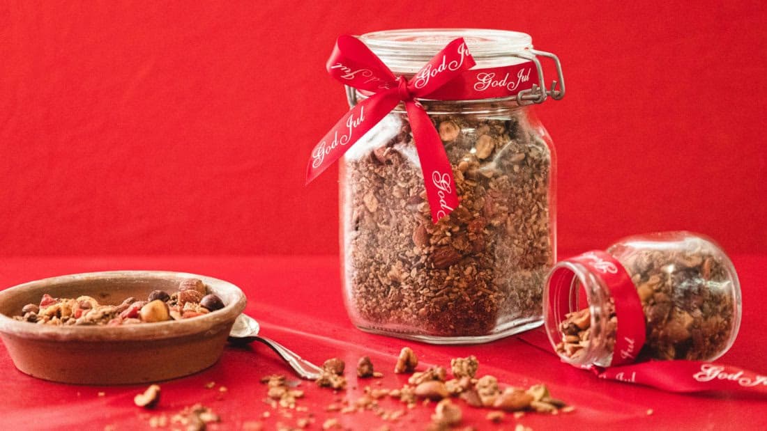 Julegranola med Yacon Sirup og Goji Bær – ferdig rett