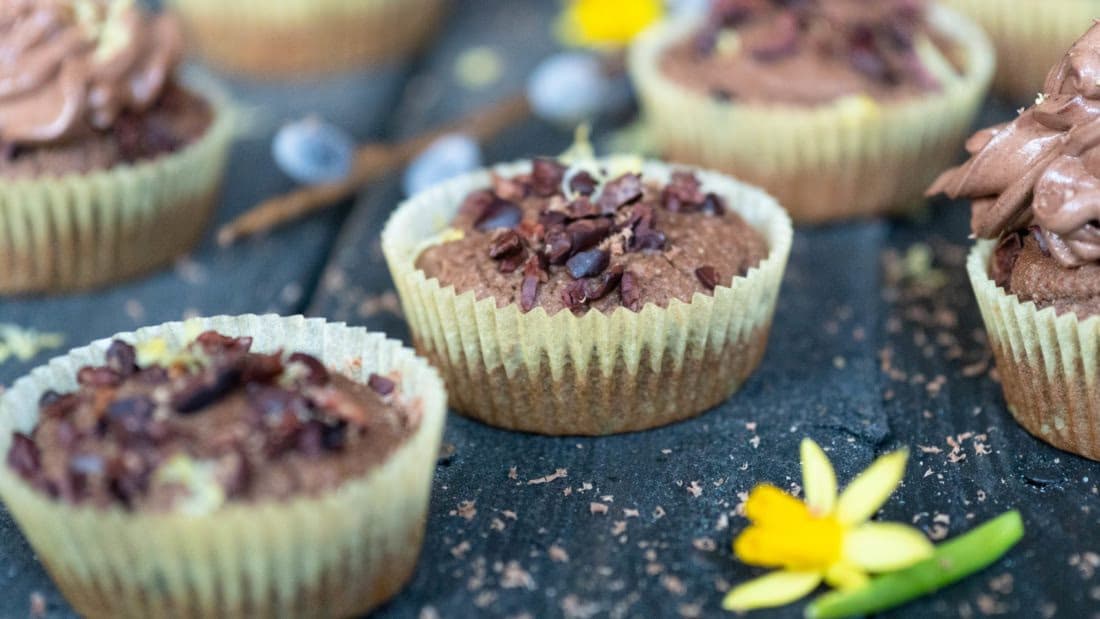 Sunnere Lavkarbomuffins med Sjokolade og Sitron – Enkle og Søte – ferdig rett