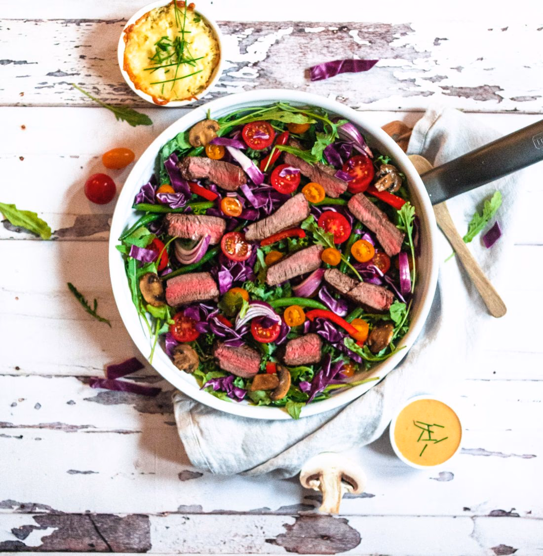 Biffgryte med Ostegratinert Blomkålmos og Hjemmelaget Béarnaisesaus