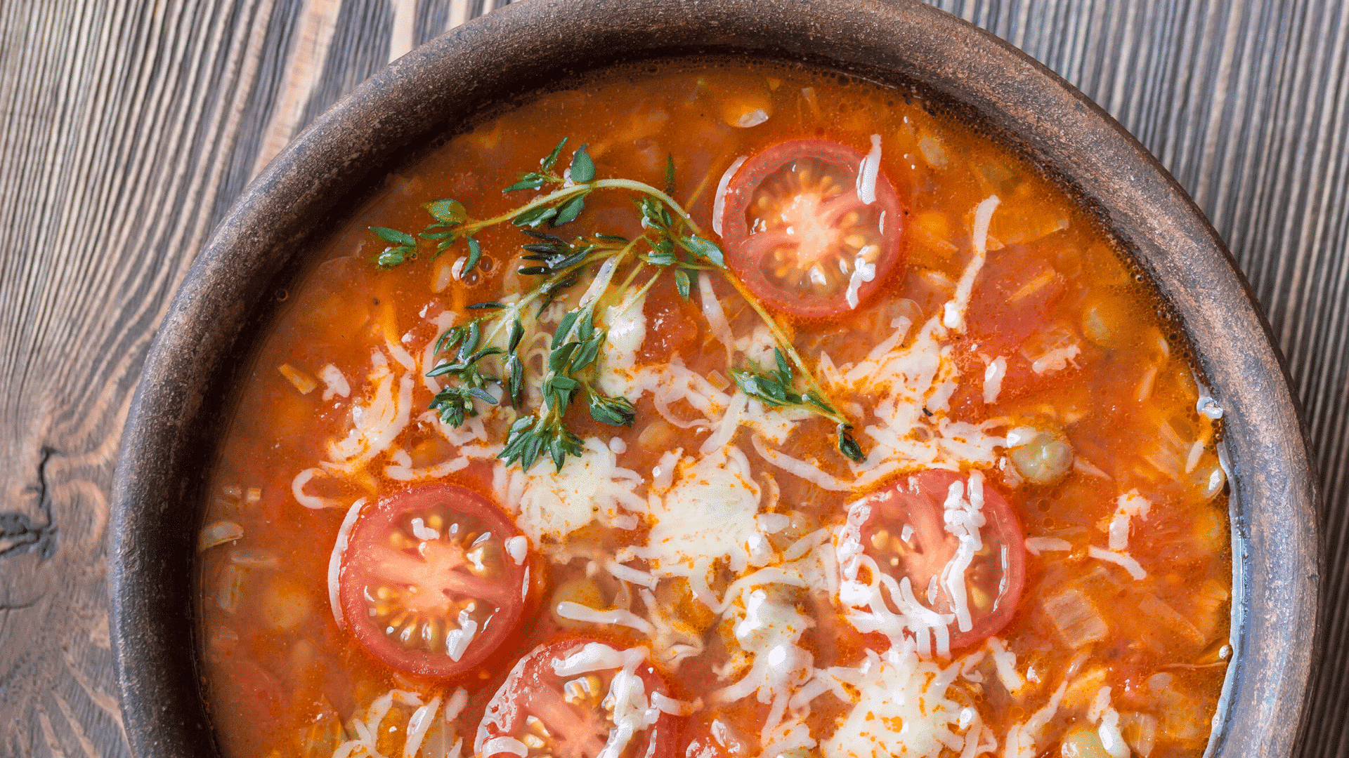 Gryterett med kokos og tomat