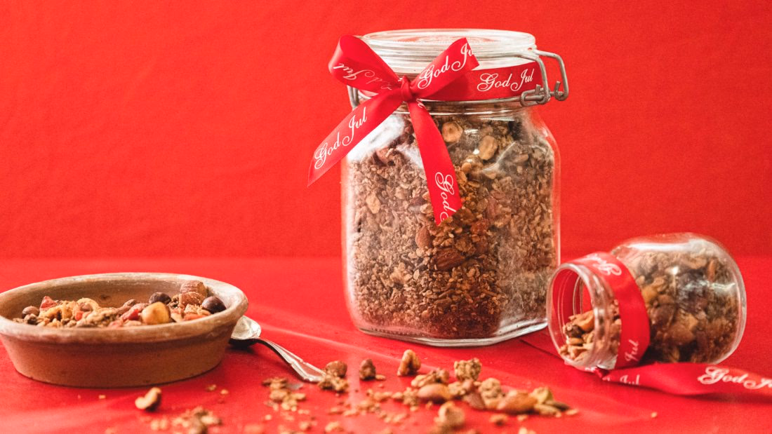 Julegranola med Yacon Sirup og Goji Bær