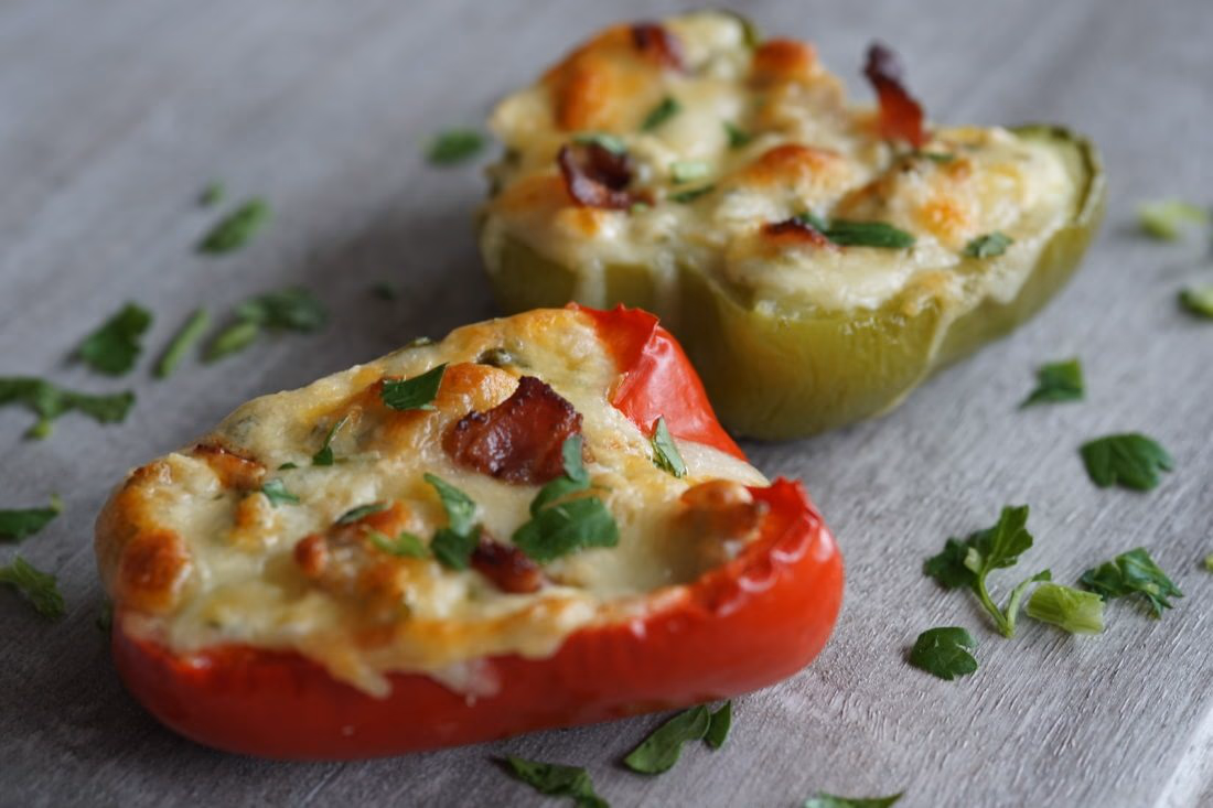 Kremet kyllingfilet i paprikabåt