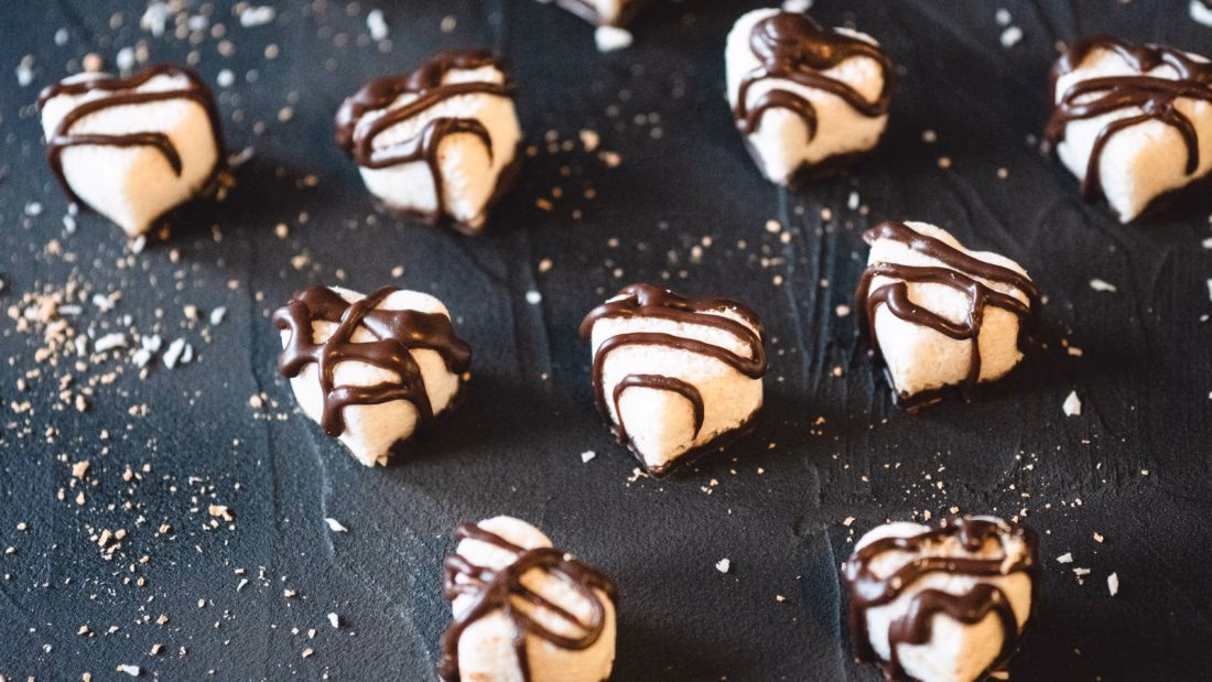 Lavkarbo Kokoshjerter med Sjokoladestriper