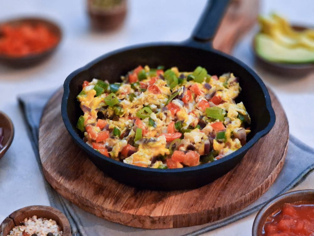 Restefrokost med Grønnsaker og Egg