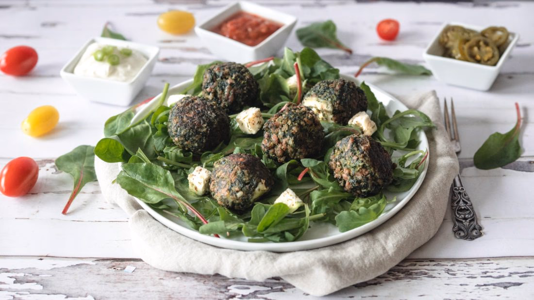 Saftige Kjøttboller med Fetaost og Spinat – Lavkarbo Nytelse