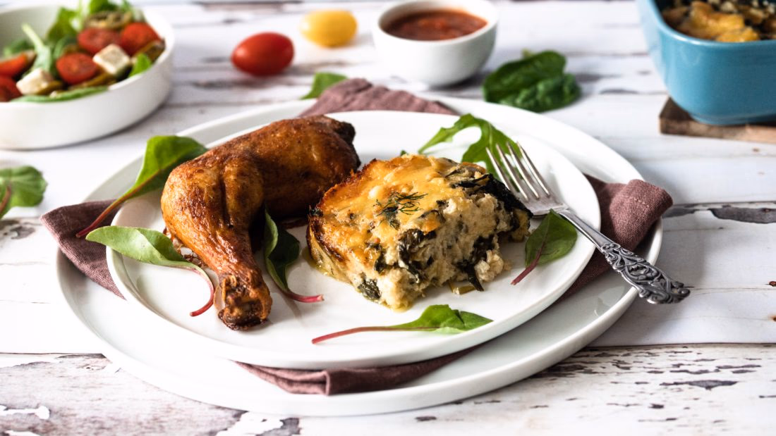 Spinat og Blomkålgryte med Kylling og Frisk Salat – Lavkarbo Godhet