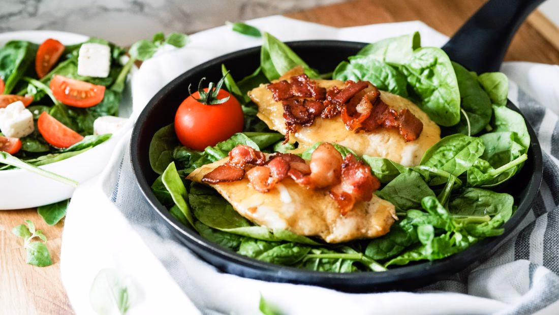 Sprø Ost- og Bacontoppet Kyllingfilet